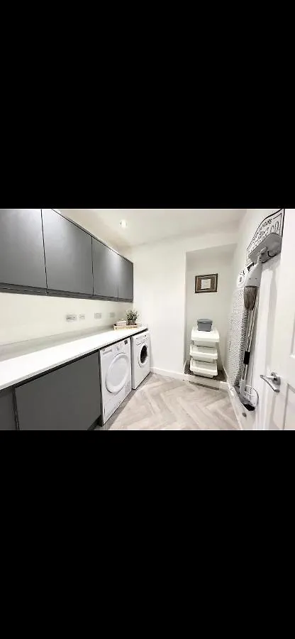 Holiday home Homely And Deceptively Large City House Swansea