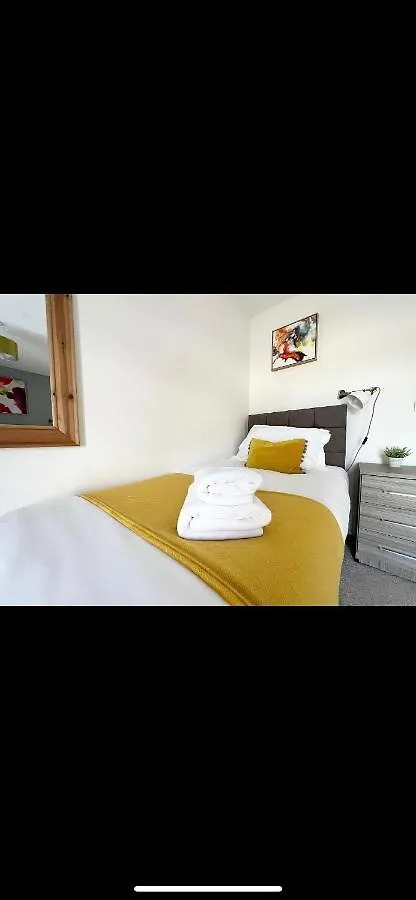 Holiday home Homely And Deceptively Large City House Swansea